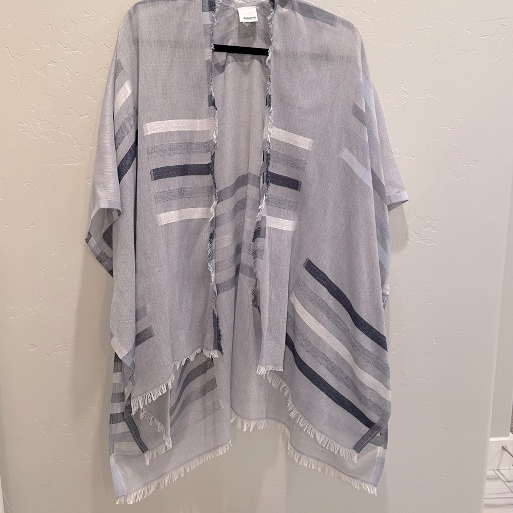SONOMA Poncho Scarf Top in beautiful shades of blue💙
